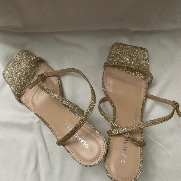 Sandals - Picture 3 of 6